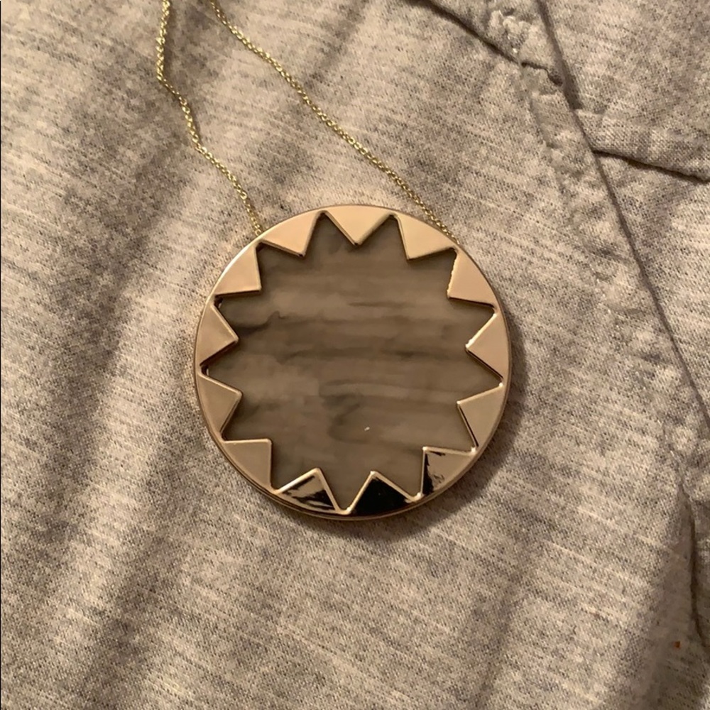 House of Harlow long necklace